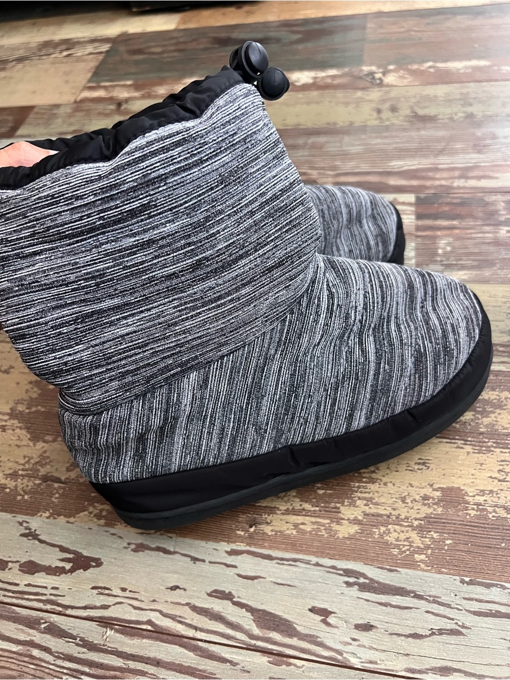 Warm-Up Booties - Picture 3 of 9